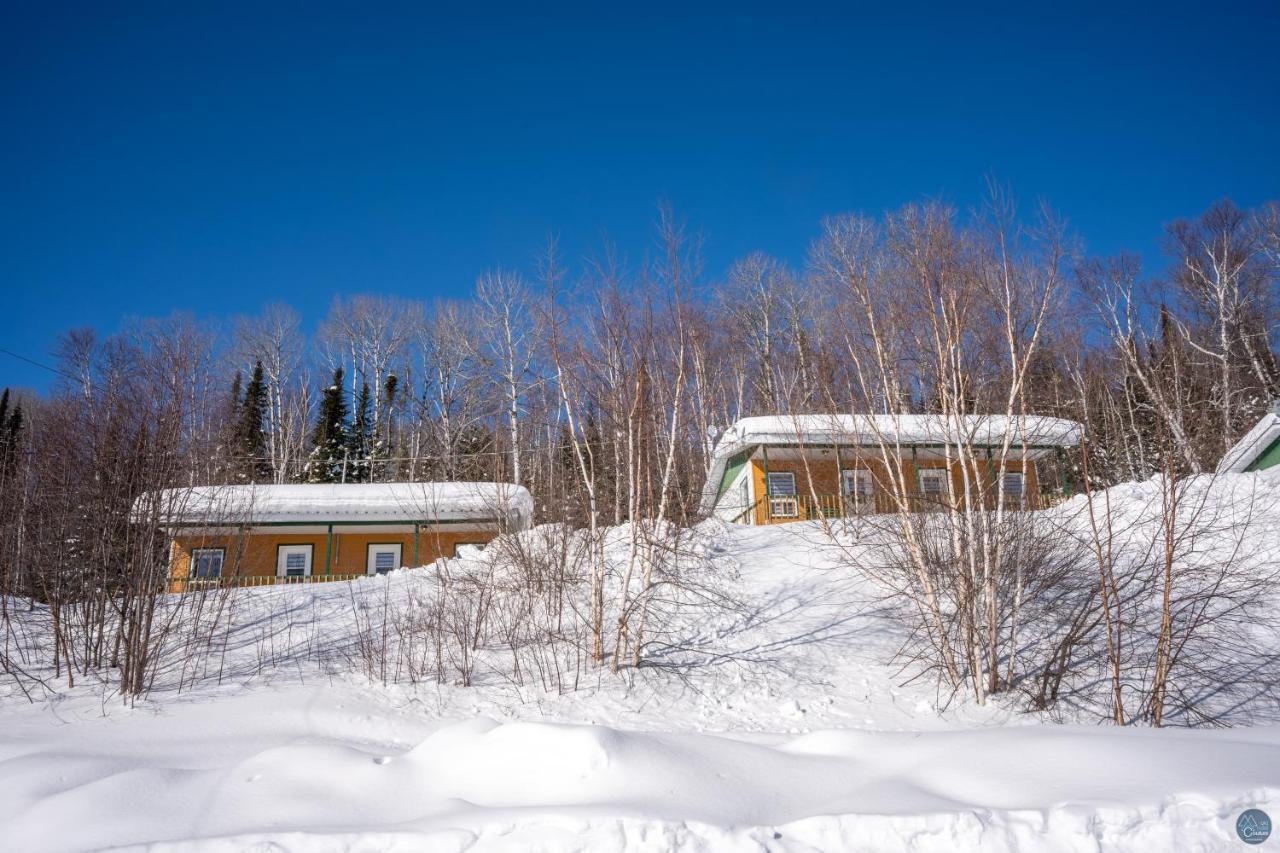 Auberge Eva Lac-Bouchette Exteriör bild