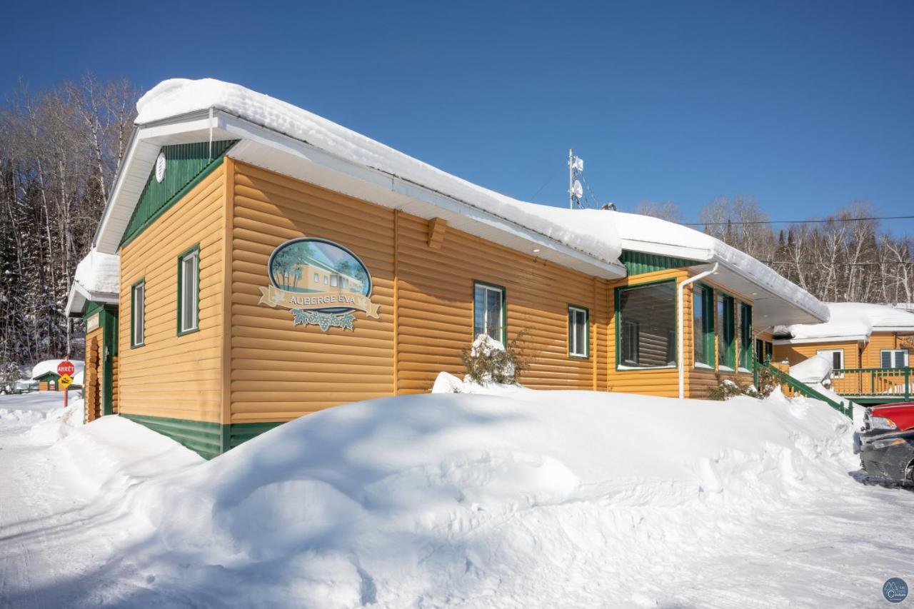 Auberge Eva Lac-Bouchette Exteriör bild